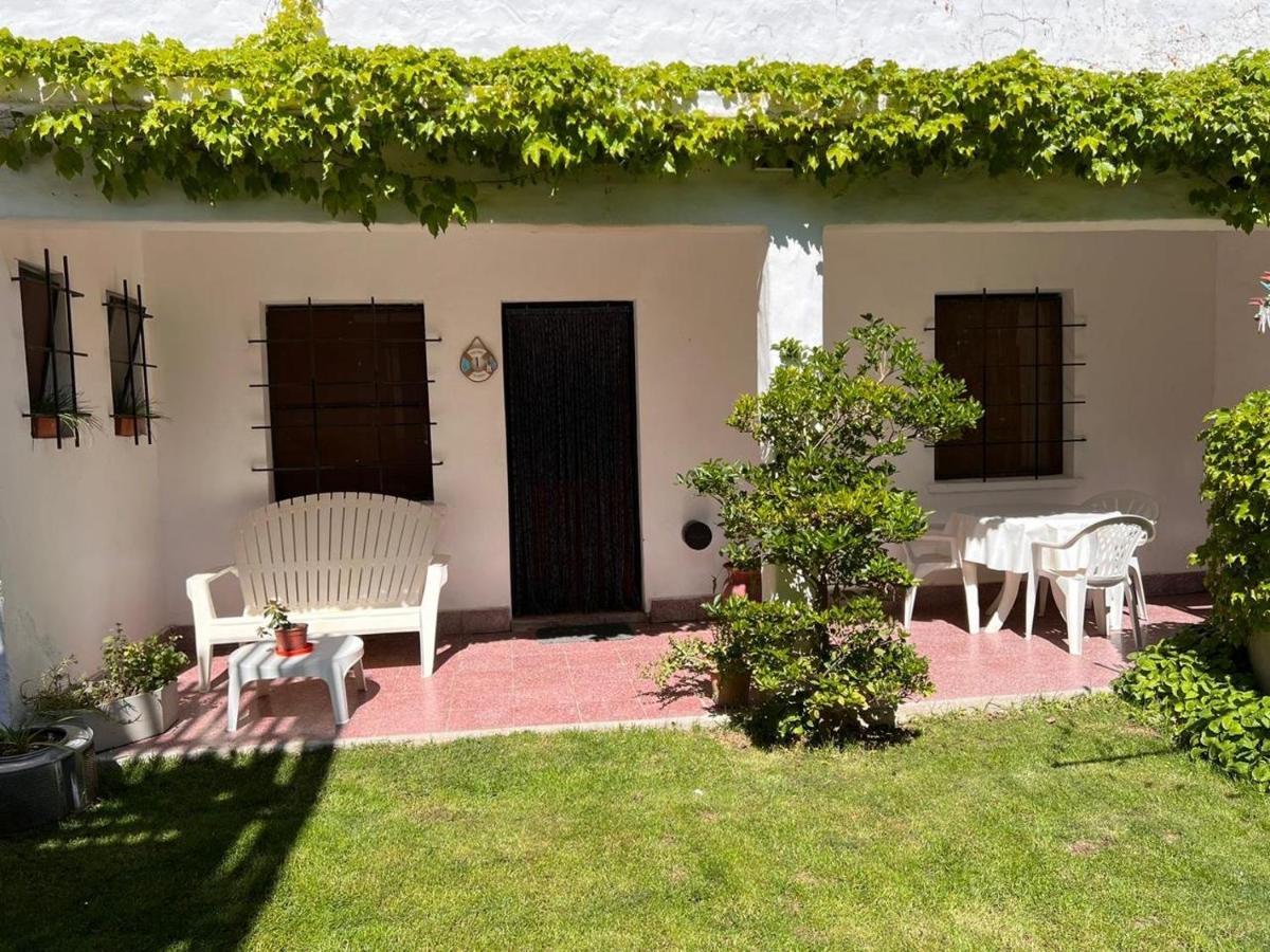 Hosteria Isabel Las Grutas Bagian luar foto