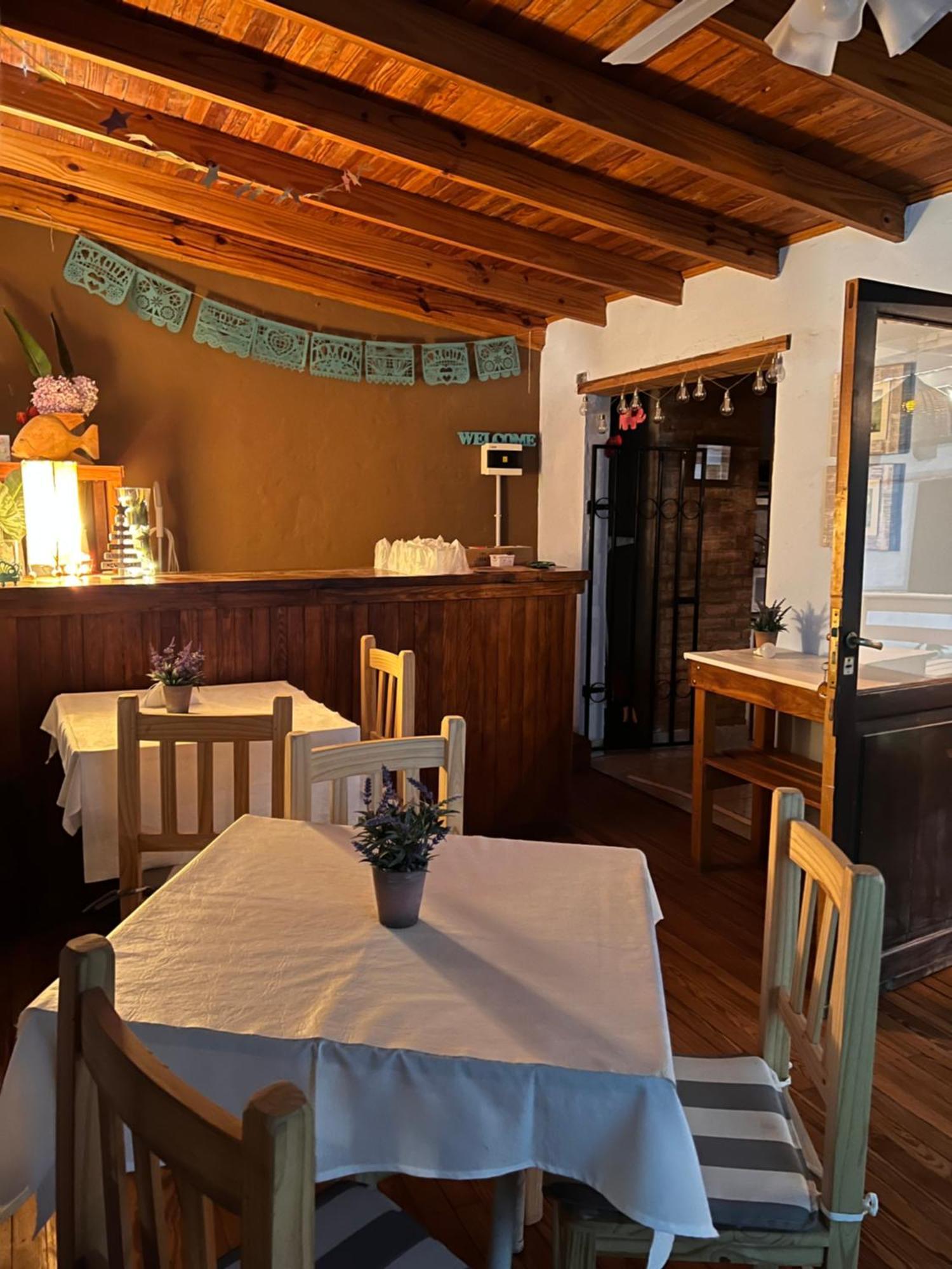 Hosteria Isabel Las Grutas Bagian luar foto